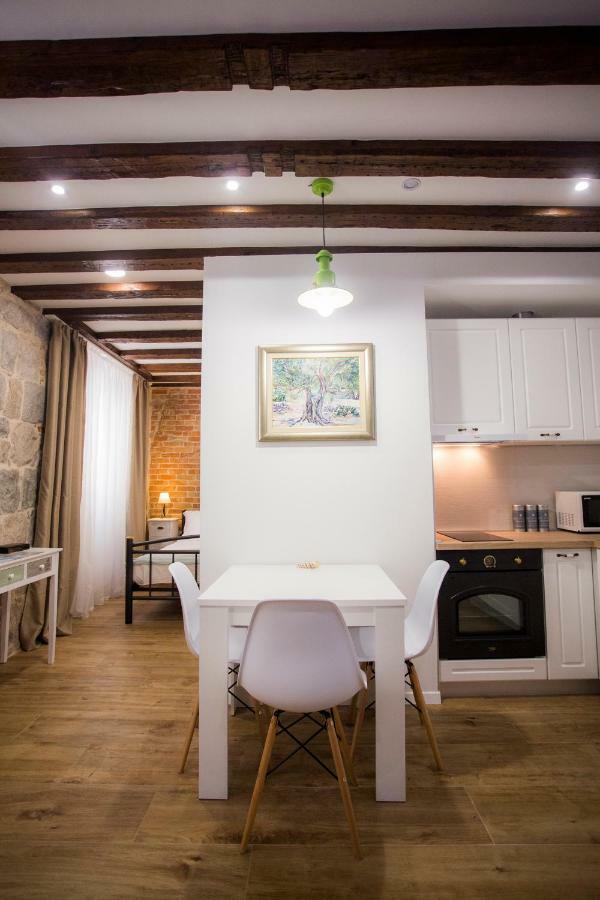 Studio Apartman Ana Сплит Экстерьер фото